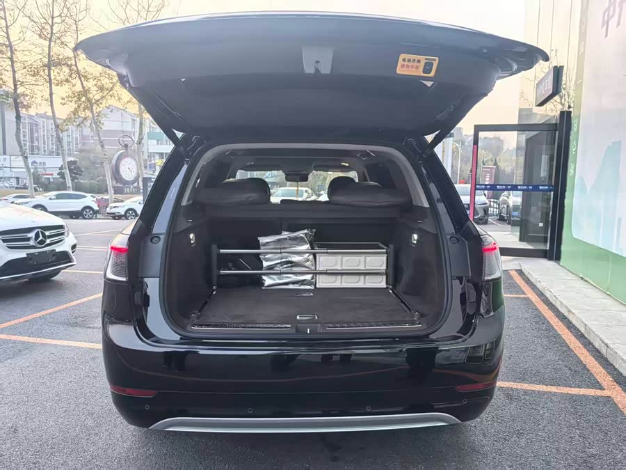 2024 car image #9