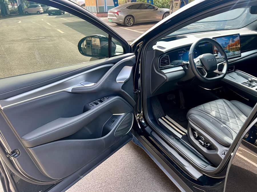 BYD Sea Lion 07 EV 2025 immagine di auto #9