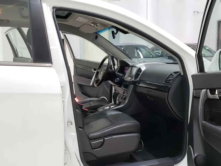 Chevrolet Captiva 2013 imagen de coche #9