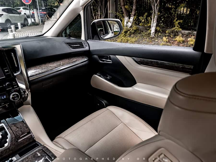 丰田 埃尔法 2019 汽车图片 #9