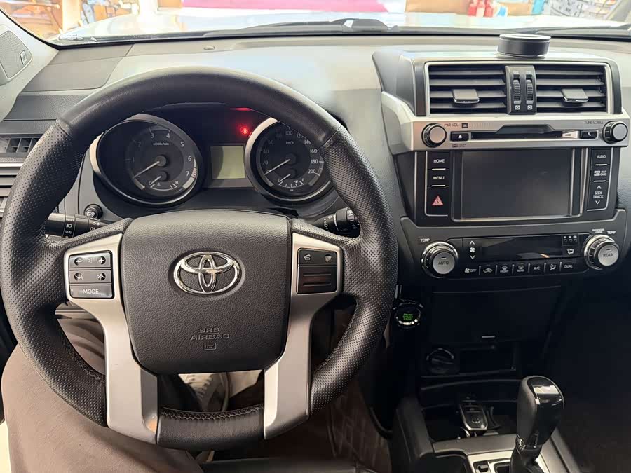 Toyota Land Cruiser Prado 2016 #9 Toyota Land Cruiser Prado 2016 car image #9