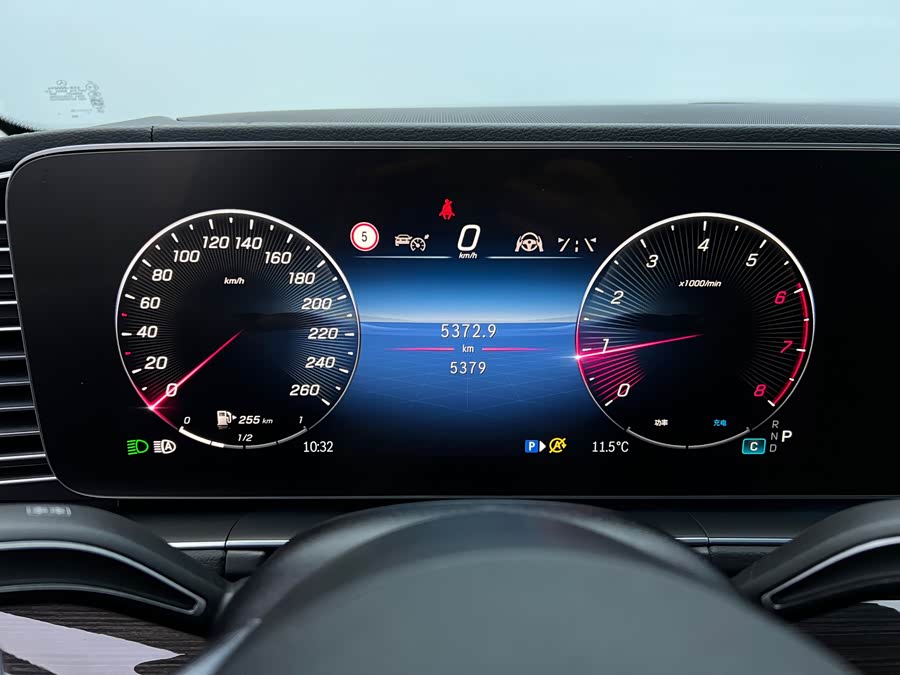 Mercedes-Benz GLE Class 2025 صورة سيارة #9