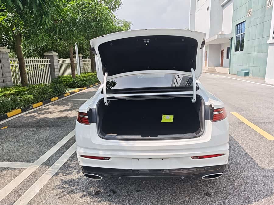 GEELY Preface 2021 car image #9