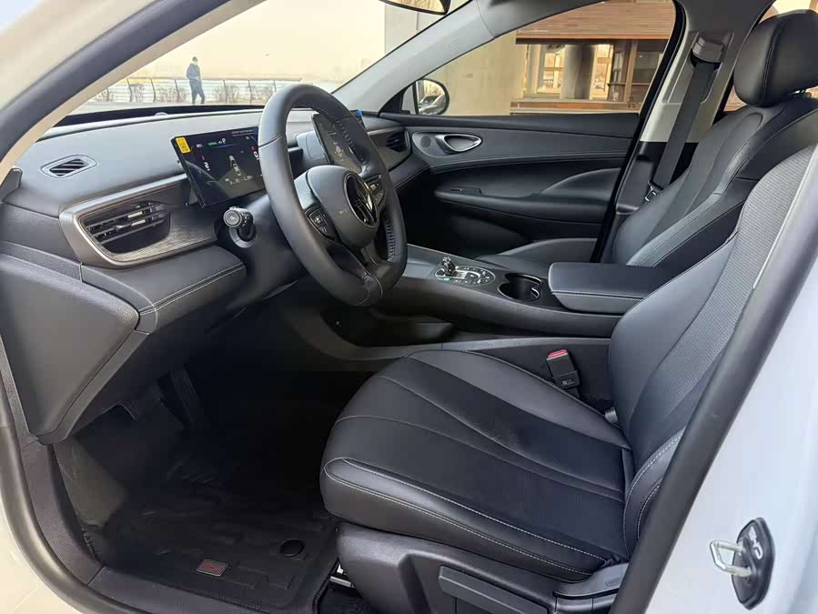 BYD Seal 05 DM-i 2025 car image #9