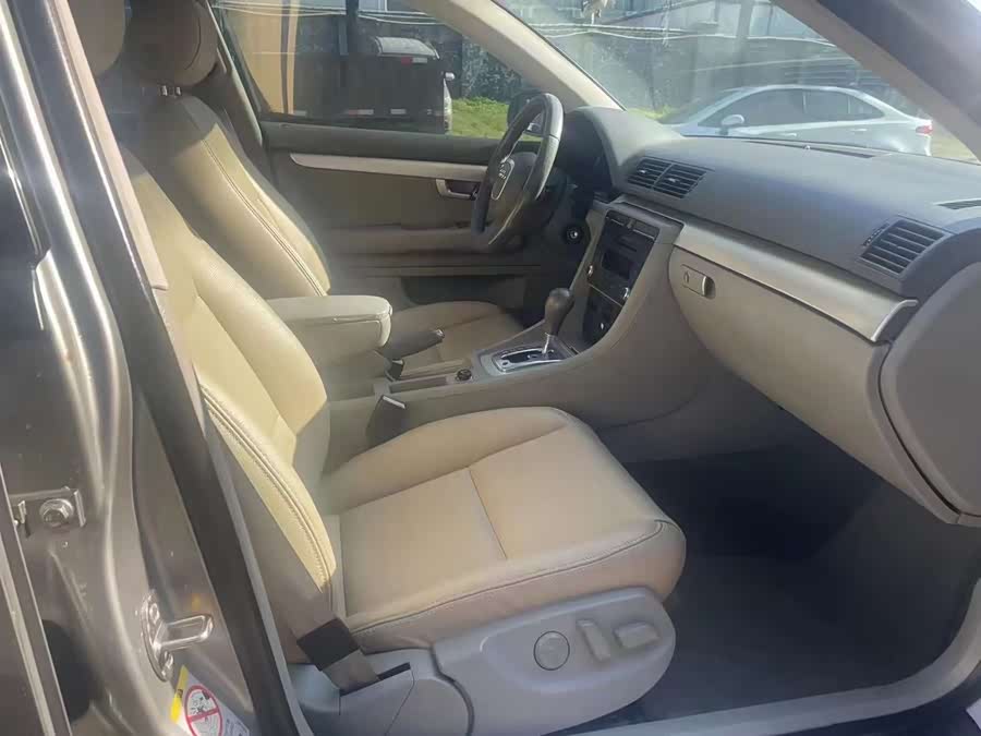 Audi A4 2008 изображение автомобиля #9