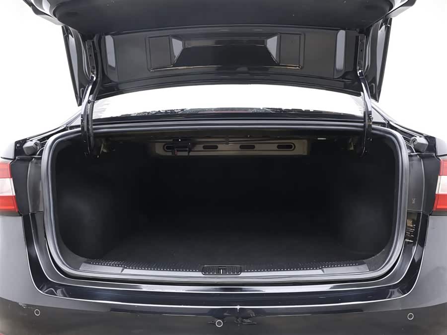 Roewe i5 2020 #9 Roewe i5 2020 car image #9