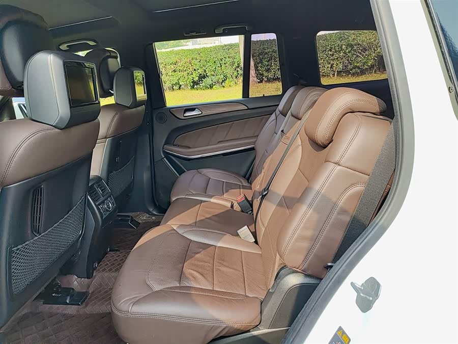 Mercedes-Benz GL Class 2017 immagine di auto #9