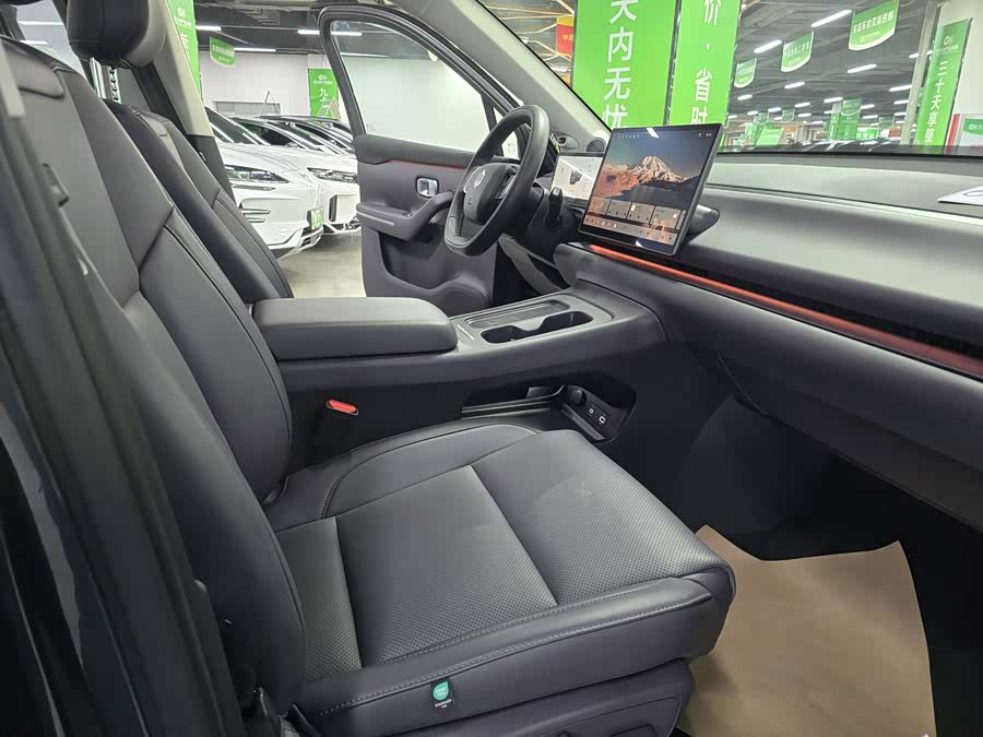 零跑汽车 零跑C10 2025 汽车图片 #9