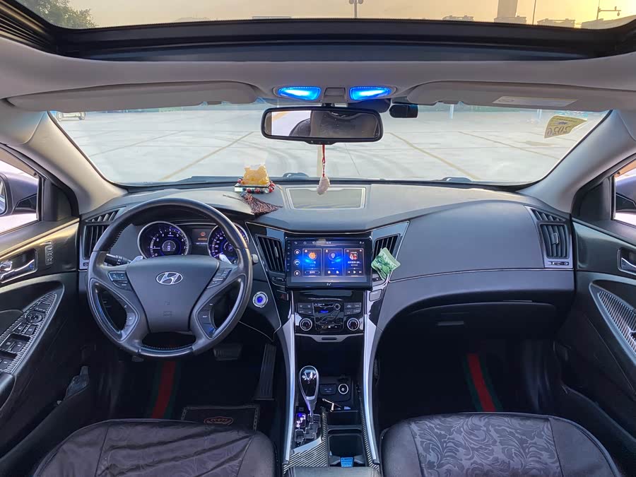 Hyundai Sonata 2011 image de voiture #9