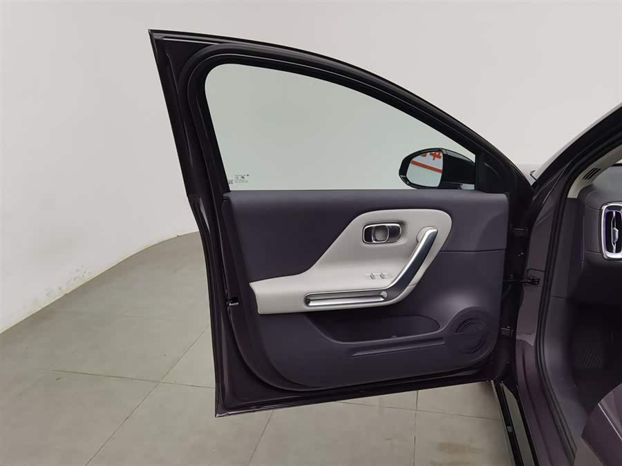 零跑汽车 零跑B01 2025 汽车图片 #9