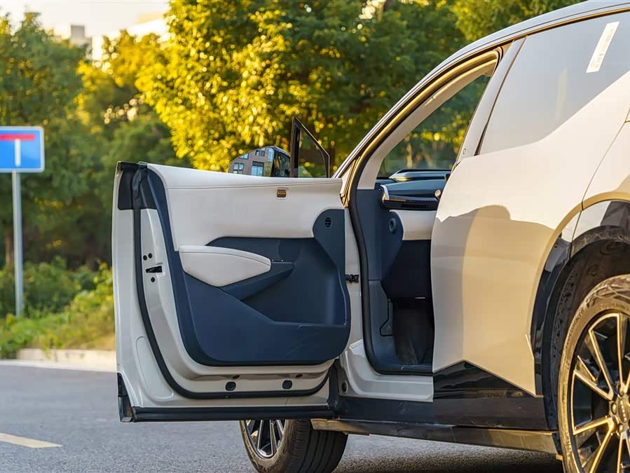 极氪 极氪X 2024 汽车图片 #9