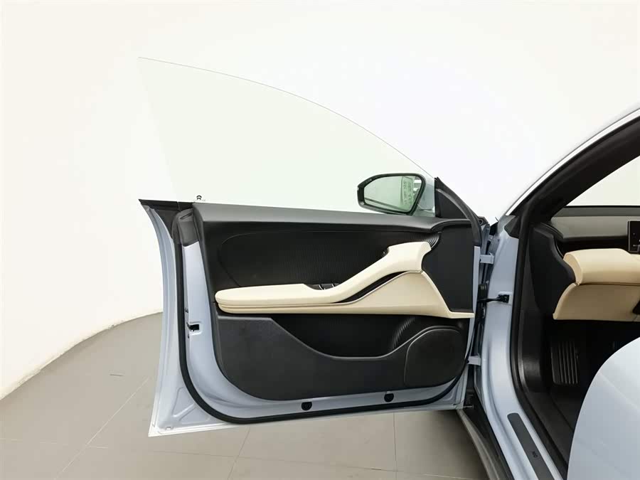 NIO ET5 2023 car image #9