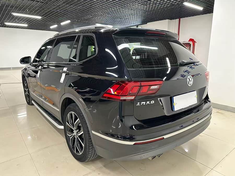 Volkswagen Tiguan L 2022 car image #9