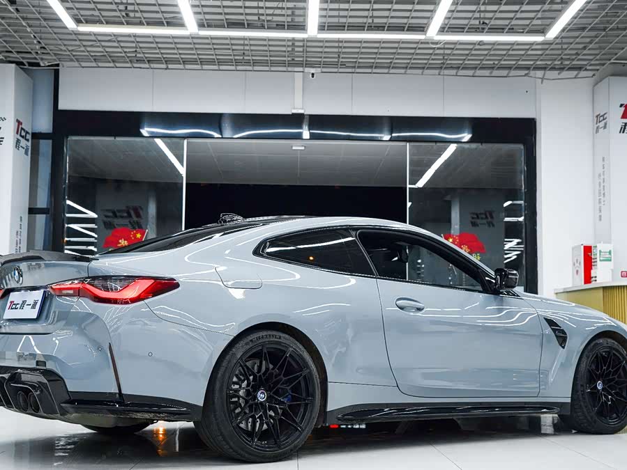 BMW M4 2022 car image #9