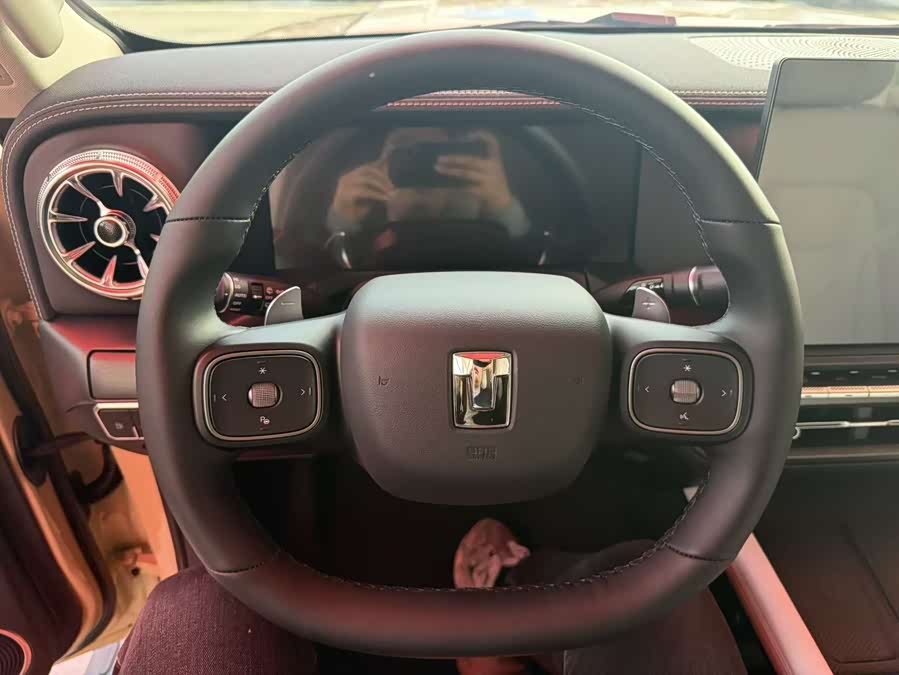 Tank 300 New Energy 2025 car image #9