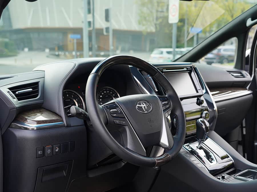 Toyota Alphard 2019 immagine di auto #9