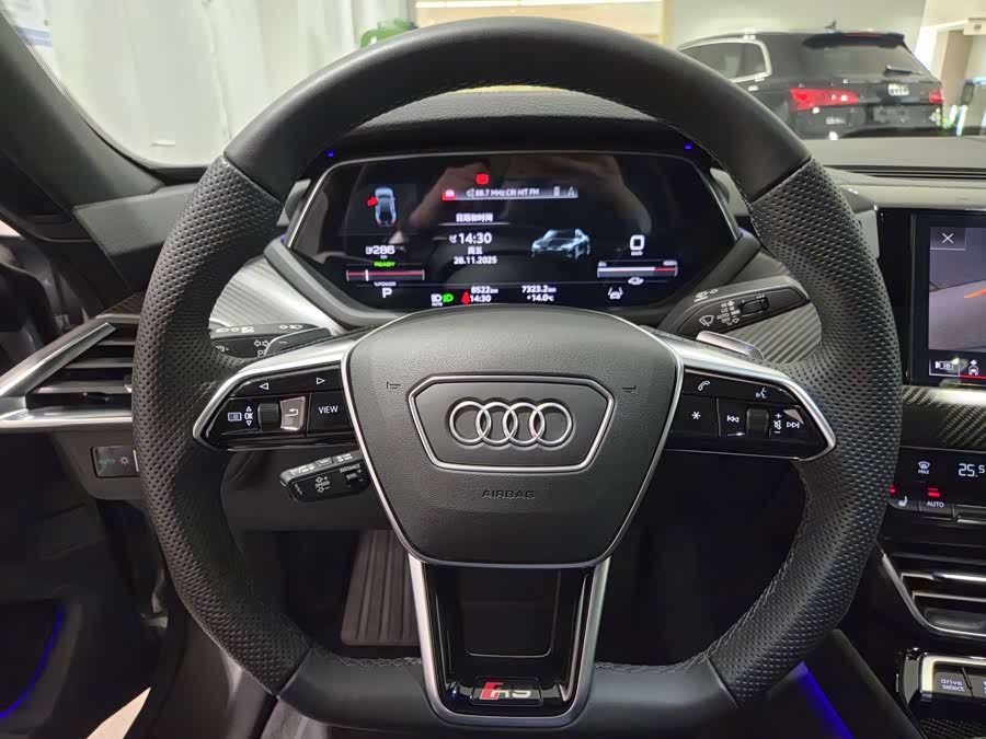 Audi e-tron GT 2024 #9 Audi e-tron GT 2024 car image #9