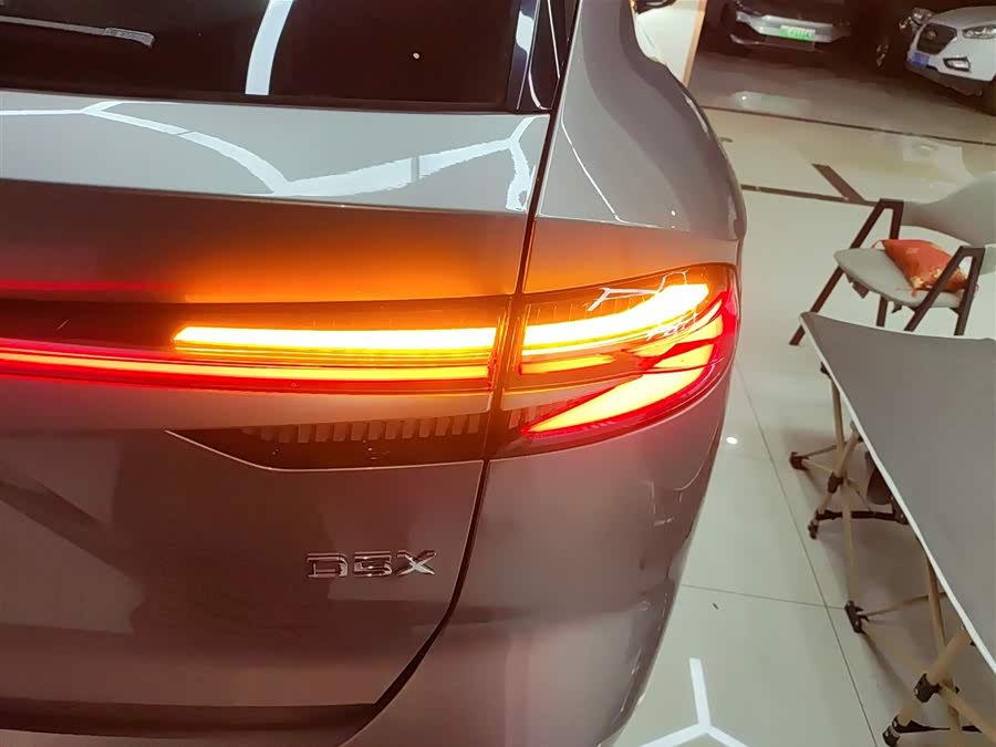 Roewe D5X DMH 2025 car image #9