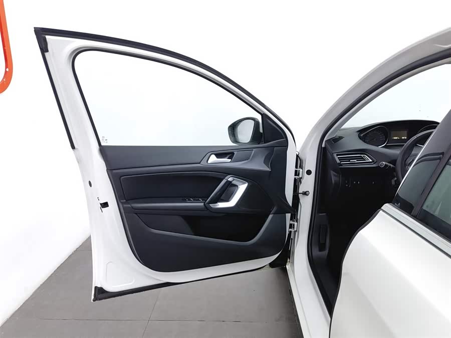 Peugeot 308S 2015 car image #9