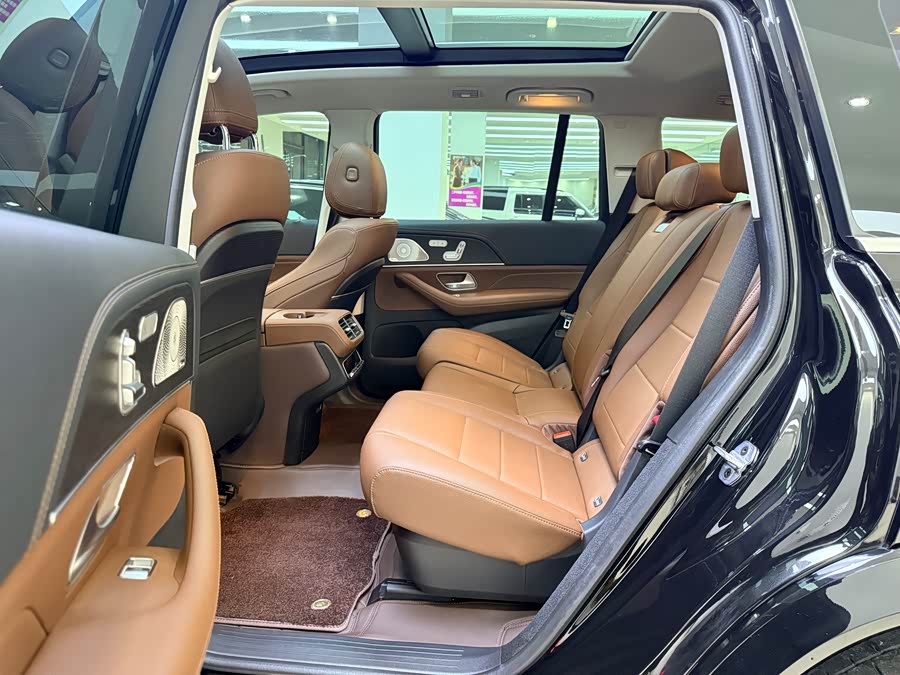 Mercedes-Benz GLS Class 2024 car image #9