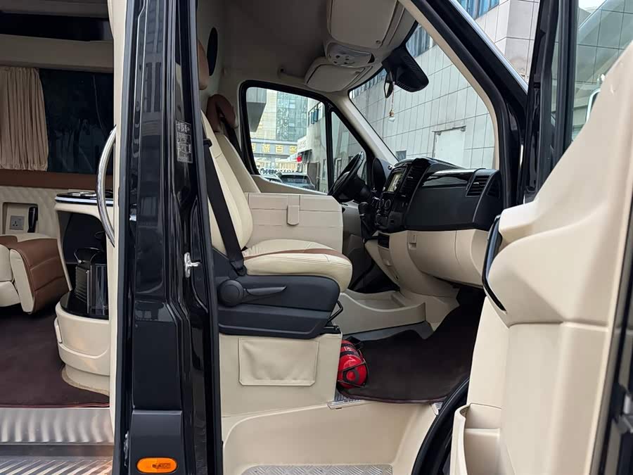 奔驰 Sprinter 2014 汽车图片 #9