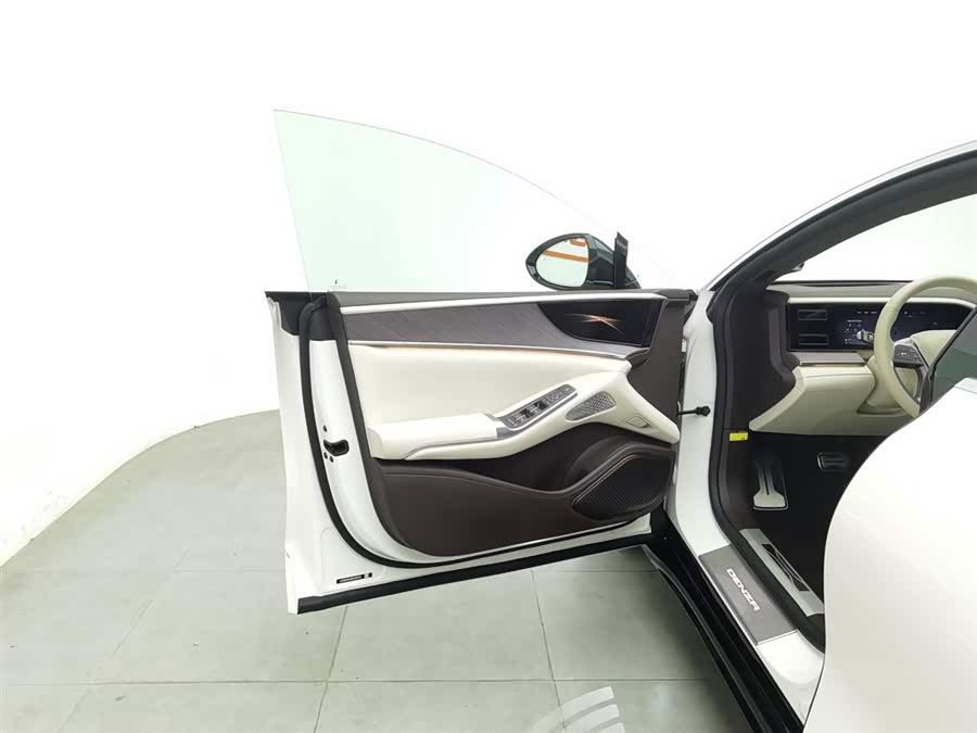 Denza Z9 2024 صورة سيارة #9