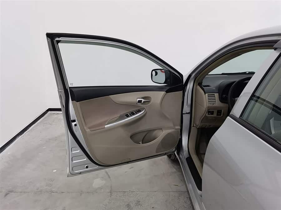 丰田 卡罗拉 2010 汽车图片 #9