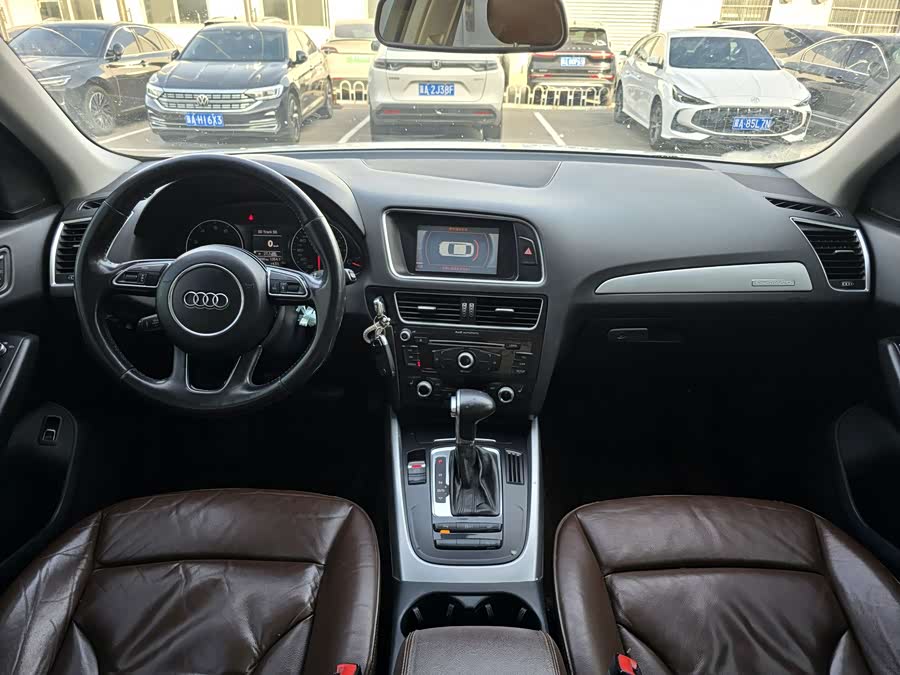 Audi Q5 2015 car image #9