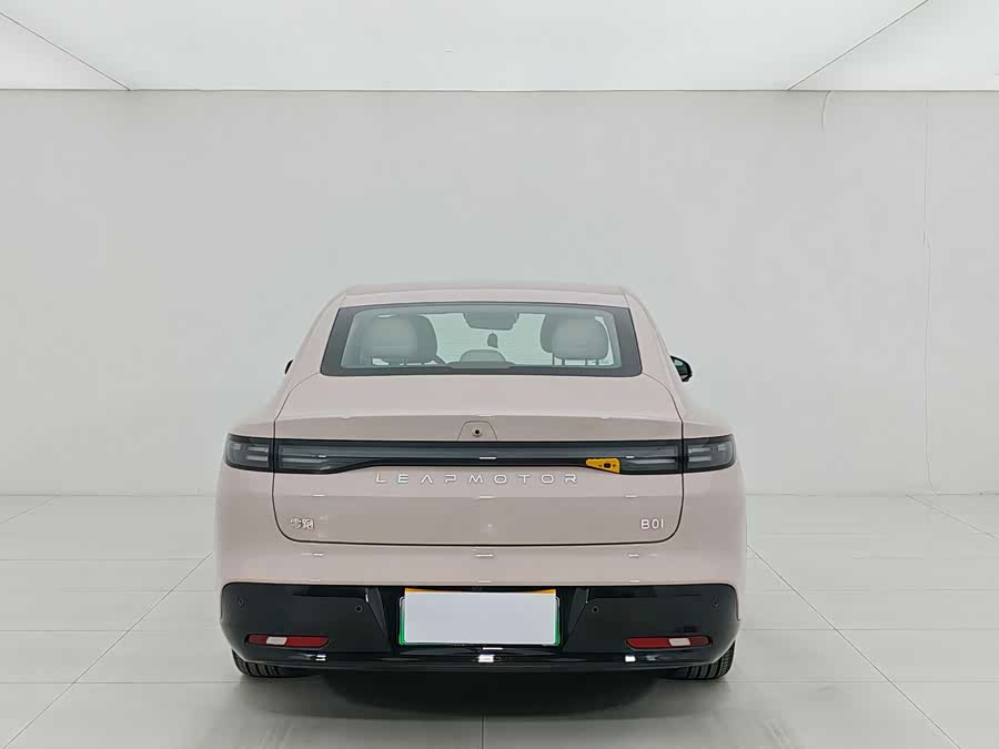 零跑汽车 零跑B01 2025 汽车图片 #9