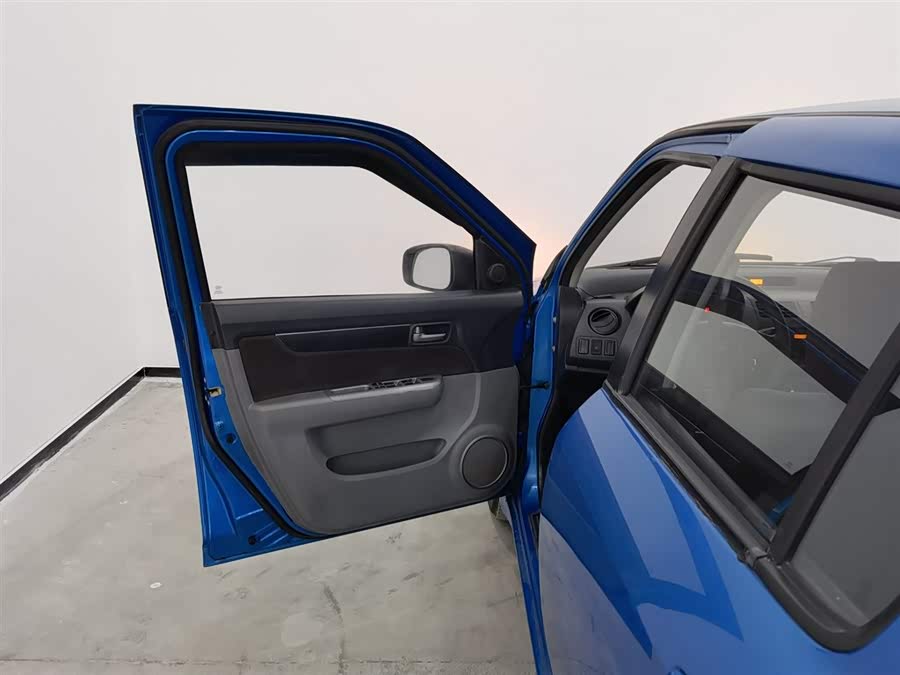 铃木 雨燕 2015 汽车图片 #9