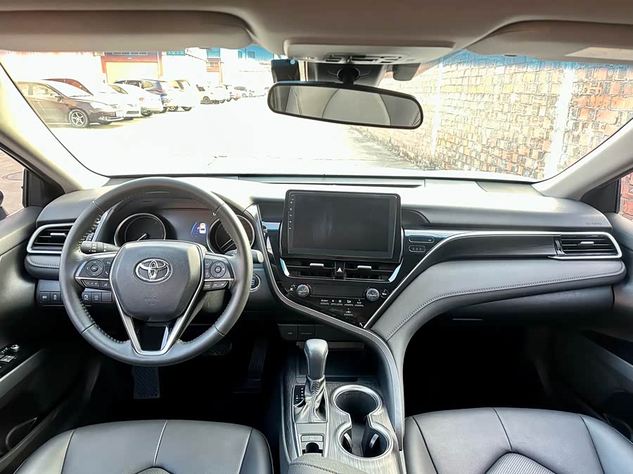 Toyota Camry 2022 immagine di auto #9