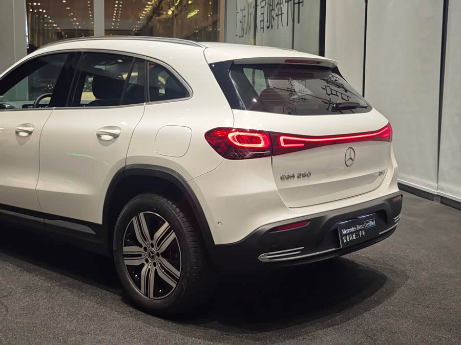 Mercedes-Benz 2024 car image #9