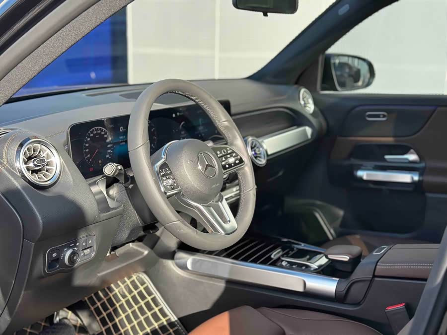 Mercedes-Benz GLB Class 2022 #9 Mercedes-Benz GLB Class 2022 car image #9