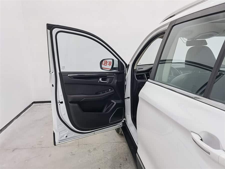 SWM斯威汽车 SWM斯威G05 2019 汽车图片 #9