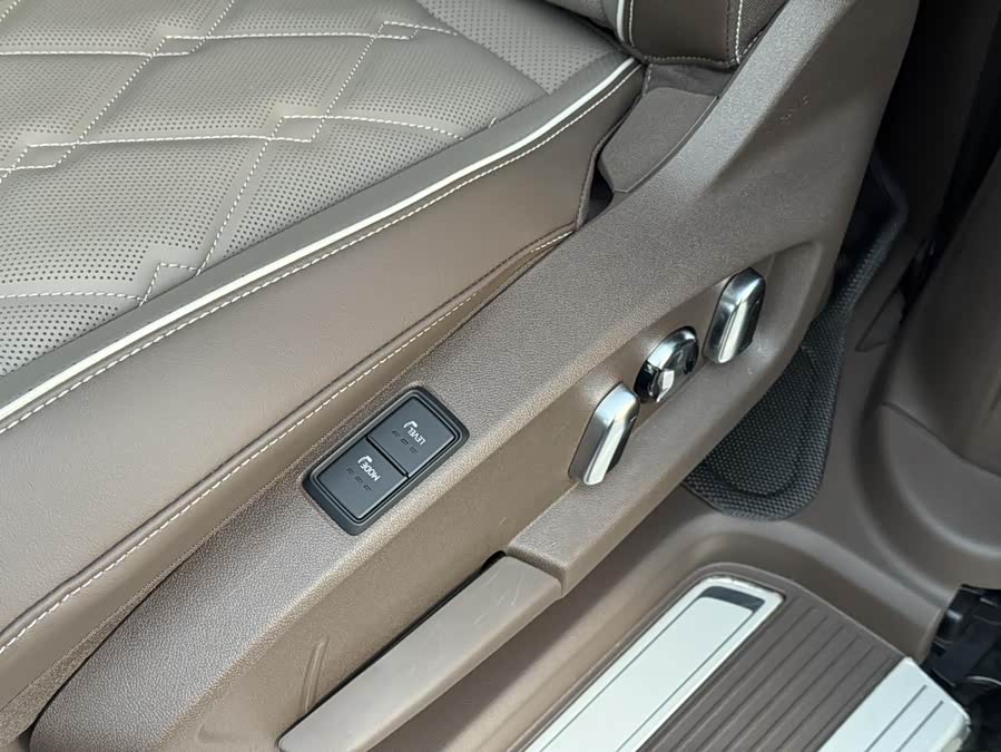 Volkswagen Viloran 2024 car image #9