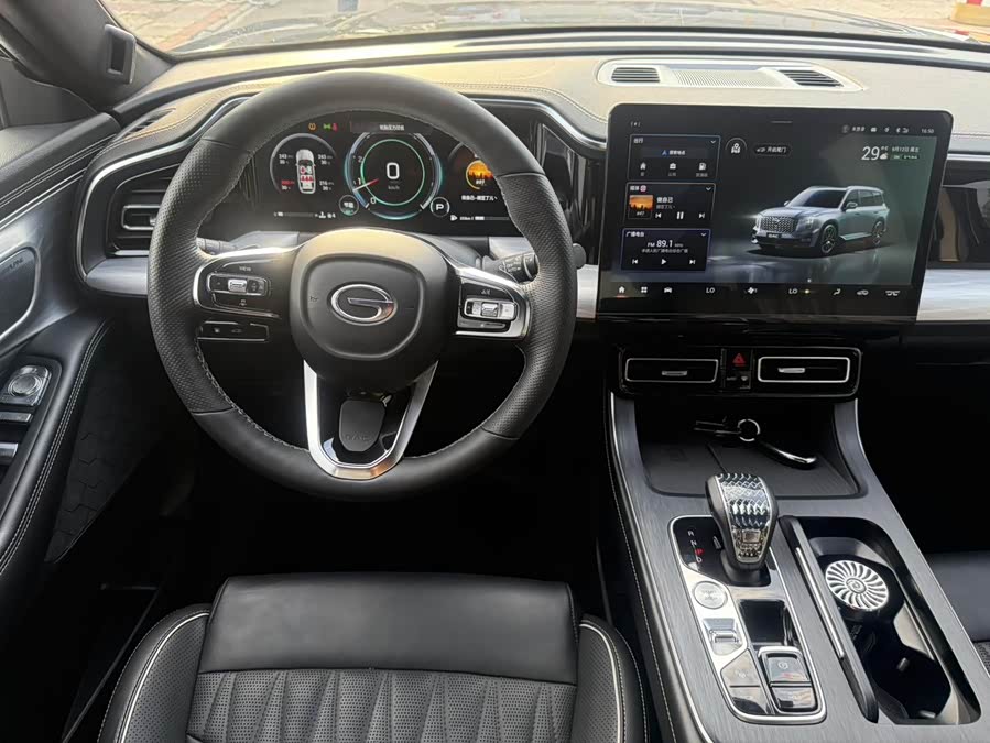 GAC Trumpchi GS8 2023 #9 GAC Trumpchi GS8 2023 car image #9