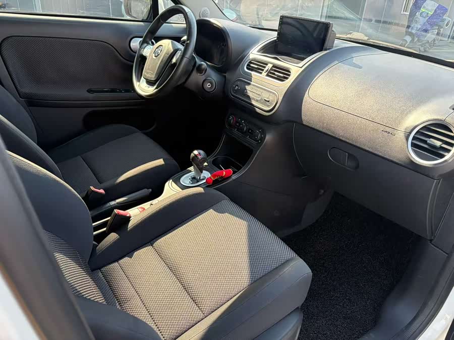 MG 3 2014 car image #9