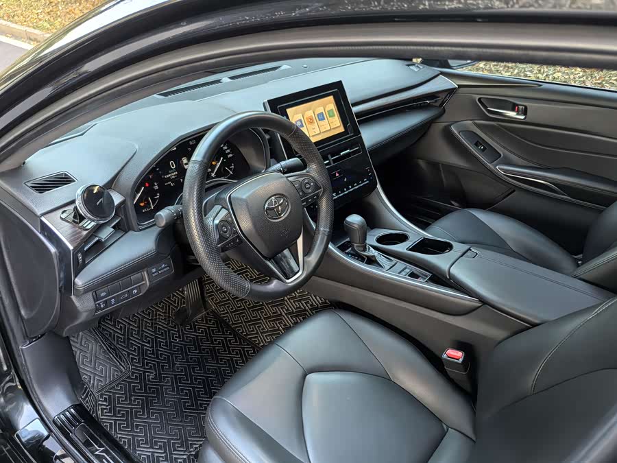 Toyota Avalon 2022 car image #9