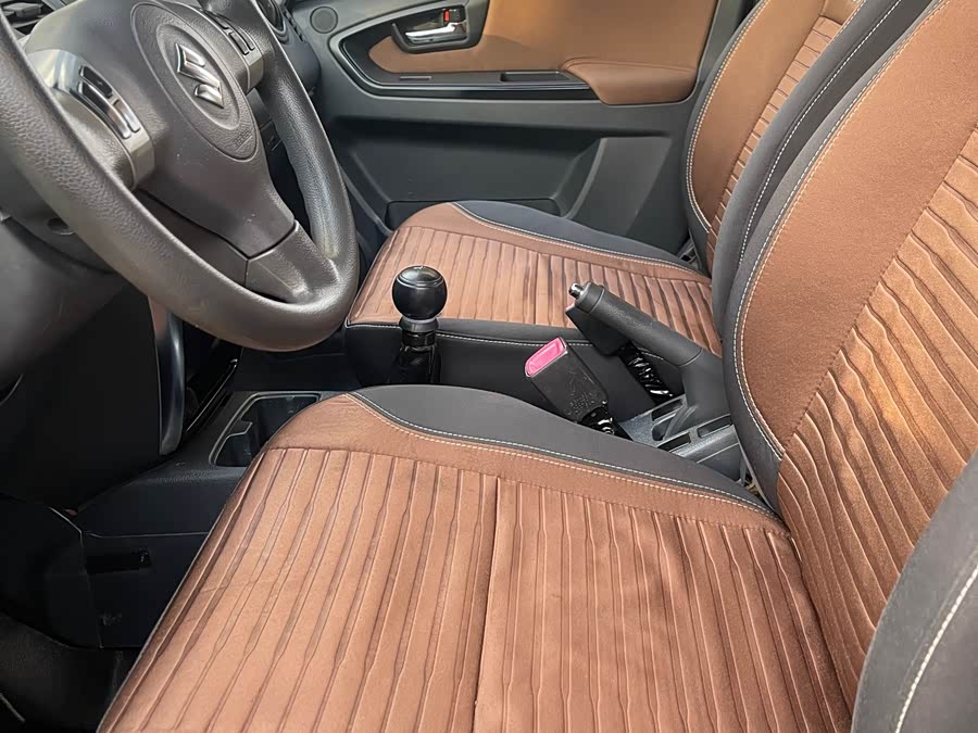 铃木 天语 SX4 2015 汽车图片 #9