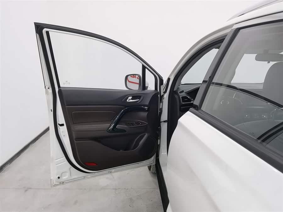 GAC Trumpchi GS4 2018 #9 GAC Trumpchi GS4 2018 car image #9