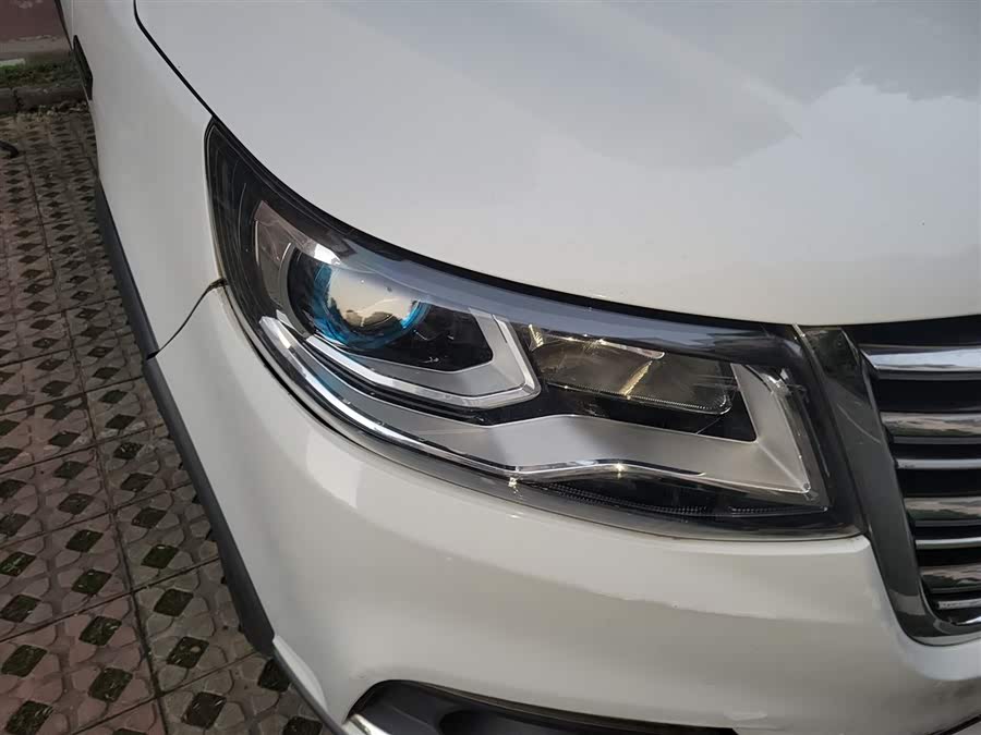 Forthing SX6 2016 #9 Forthing SX6 2016 car image #9