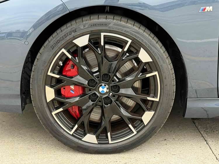 BMW M235L 2025 car image #9
