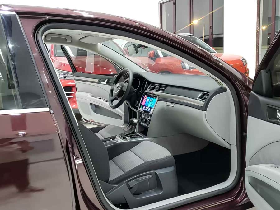 Skoda Superb 2012 imagen de coche #9