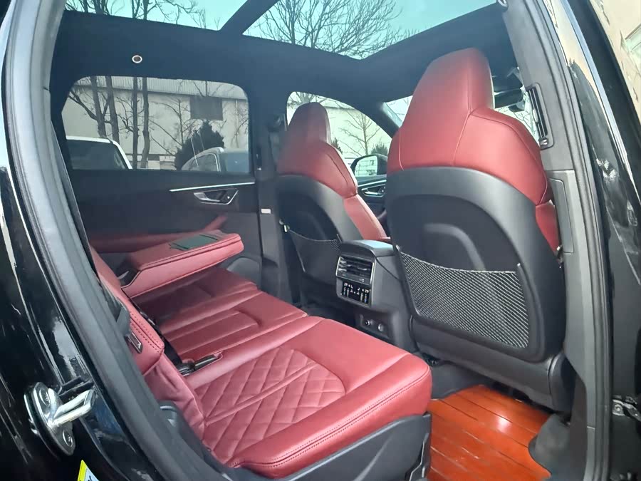 Audi SQ7 2024 #9 Audi SQ7 2024 car image #9