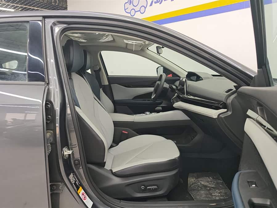 Changan UNI-V iDD 2023 #9 Changan UNI-V iDD 2023 car image #9