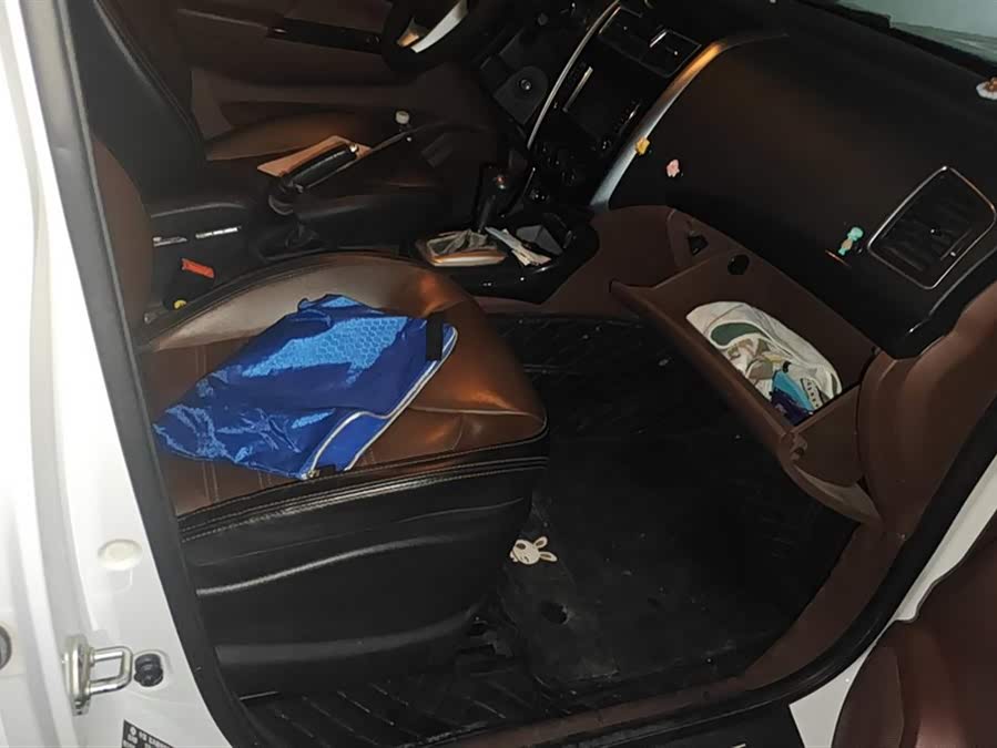 Forthing SX6 2017 #9 Forthing SX6 2017 صورة سيارة #9