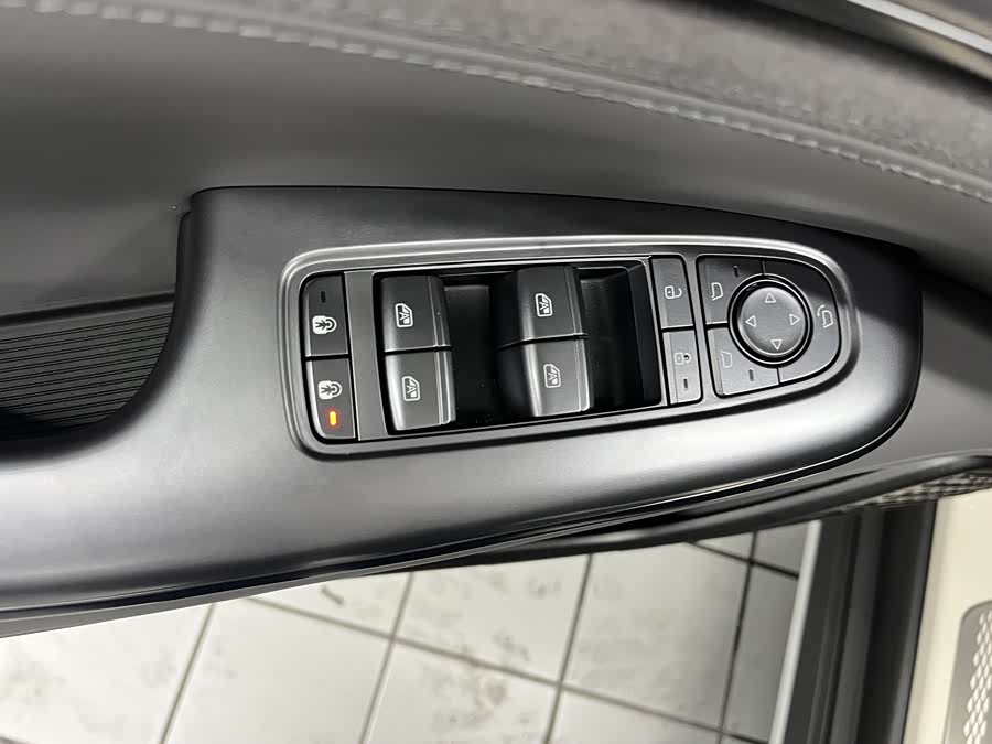 BYD Seal 07 DM-i 2025 car image #9