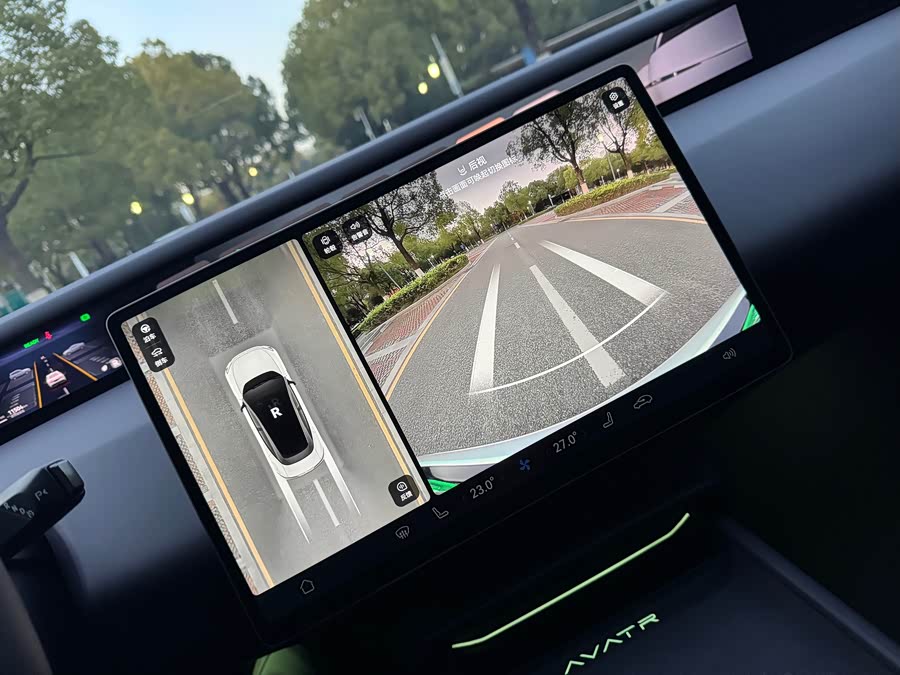 阿维塔 阿维塔06 2025 汽车图片 #9