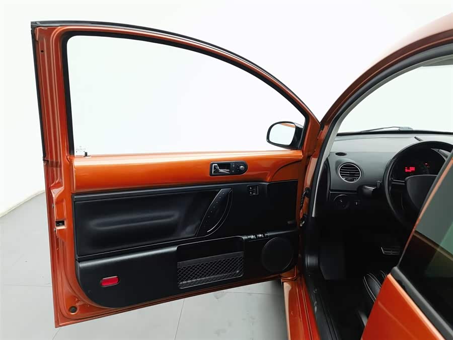 Volkswagen Beetle 2011 immagine di auto #9