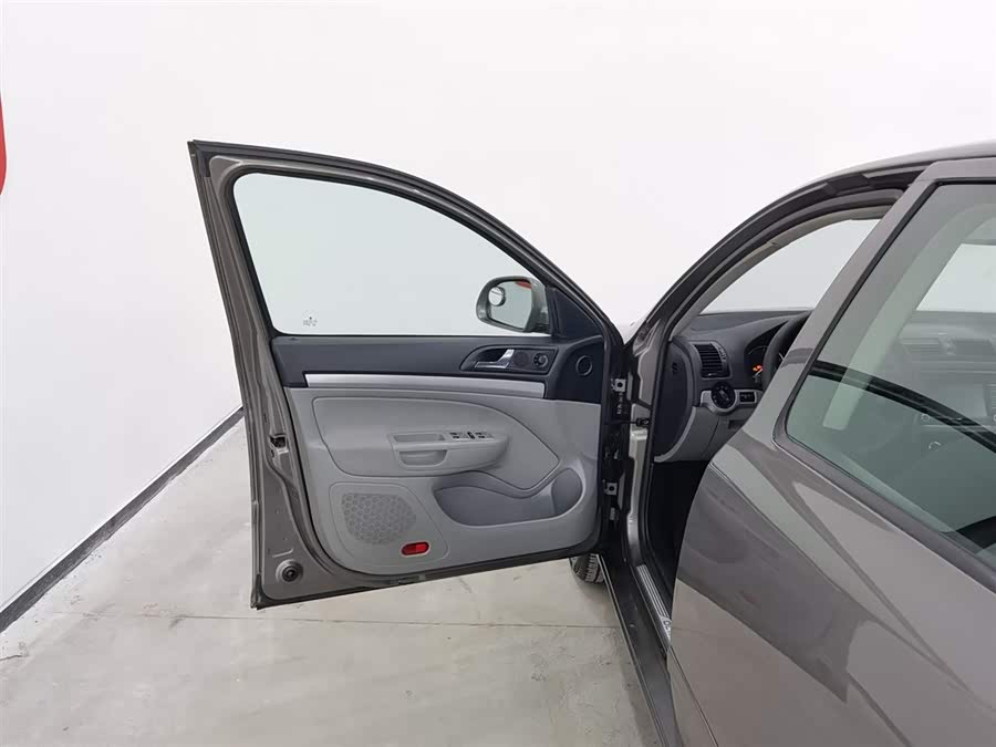 Skoda Octavia 2013 car image #9